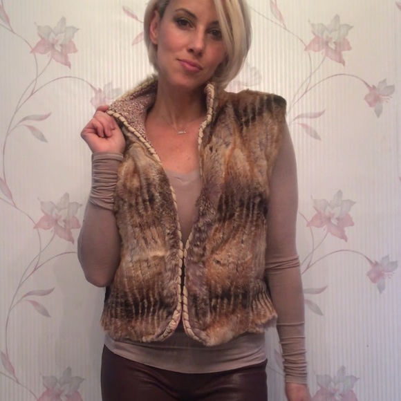 CLOSET CLEAR OUT! reversible vest by Elie Tahari - Picture 1 of 8